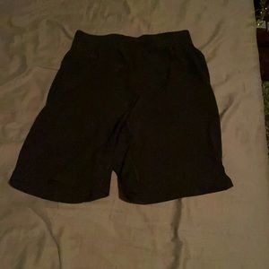 Black lulu lemon shorts size small